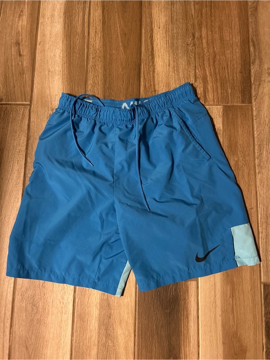 Nike Other - Nike Men’s Medium 2 tone Blue Dri Fit shorts w pockets